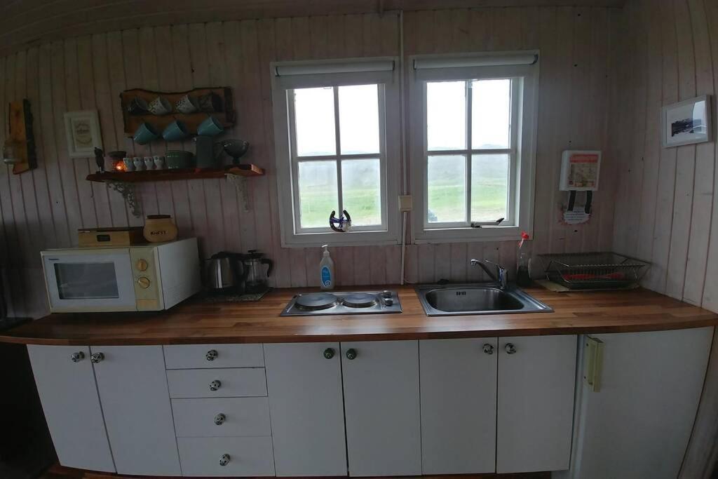 Cosy Cottage-Alfabakki-With Hot Tub Stori-Bakki Exteriör bild